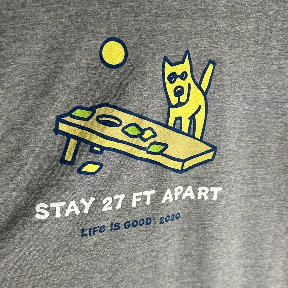 Life Is Good Gray Short-Sleeve Tee‎ with Yellow & Navy Graphic cornhole